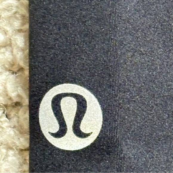 Lululemon Fast & Free Crop II *Nulux 19" - Picture 4 of 4